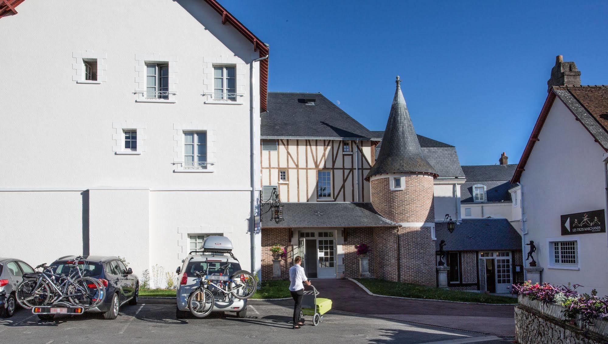 Relais des Trois Châteaux Cour-Cheverny Exterior foto